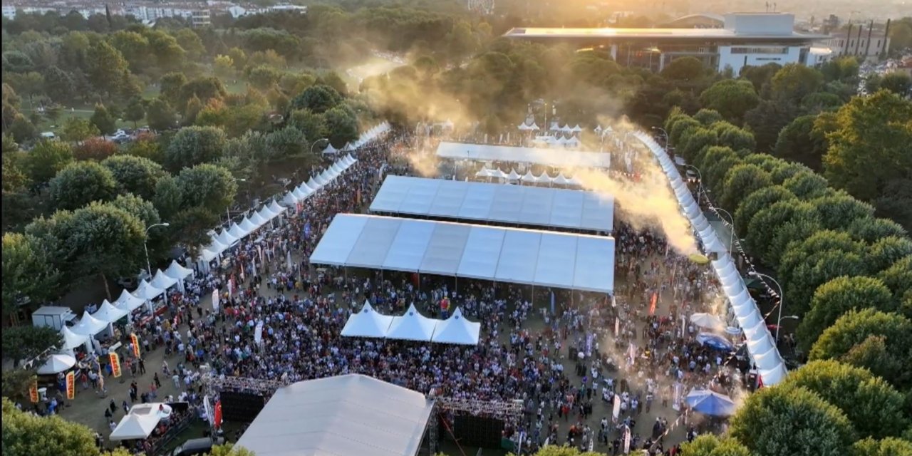 Gastronomi festivaline 3 günde 500 bin ziyaretçi