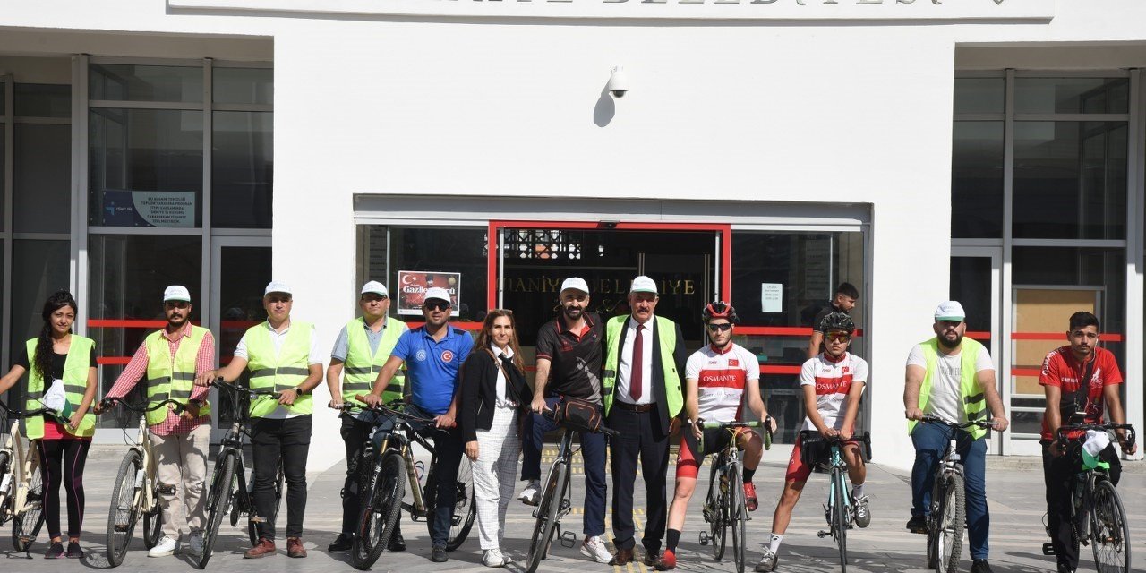 Osmaniye’de Avrupa Hareketlilik Haftası nedeniyle bisiklet turu düzenledi