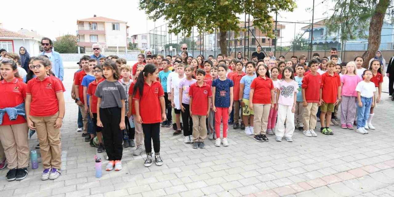 Lapseki’de İlköğretim Haftası etkinliği