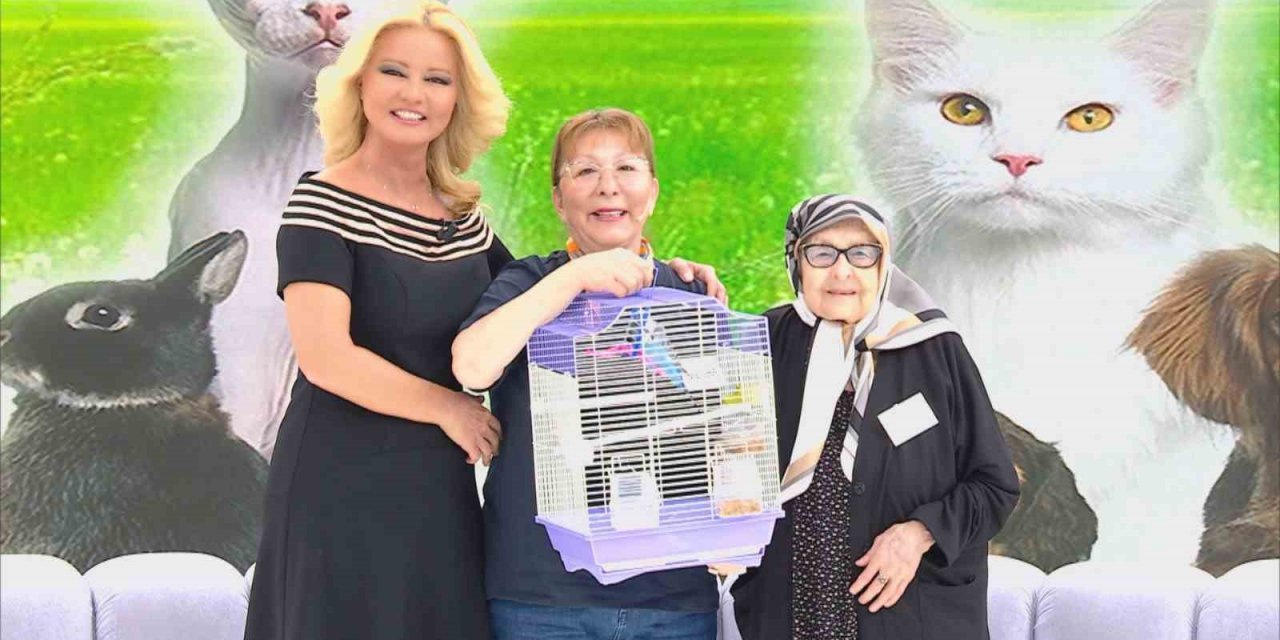 Müge Anlı, evden kaçan kuşu bulup sahibine kavuşturdu