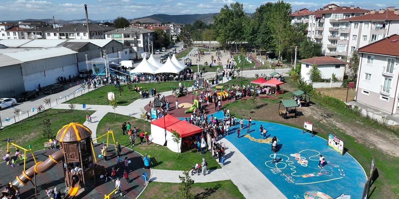 Başkan Işıksu: “Çocuk Dostu Adapazarı” hedefimize ulaşmanın mutluluğunu yaşıyoruz”