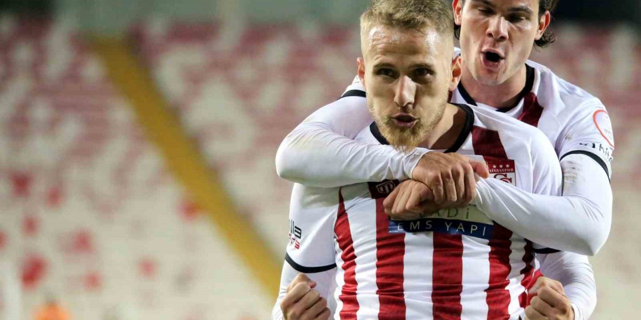 Sivasspor’da Samu Saiz gol sayısını 2’ye çıkardı