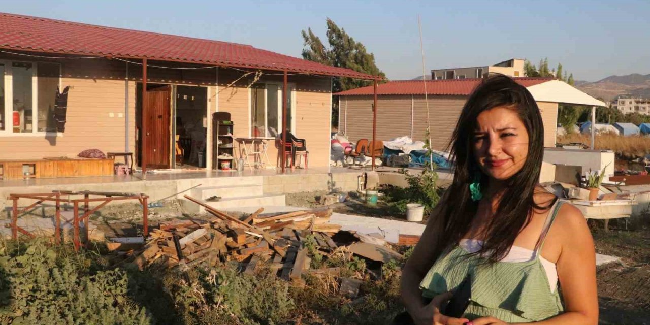Evleri yıkılan depremzedelerin, sıcak yuva hayallerini çaldılar