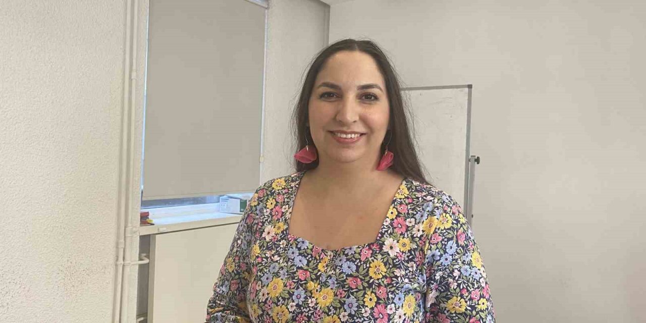 Çaldığı ve üretimini yaptığı arplarla Türkiye’yi temsil ediyor