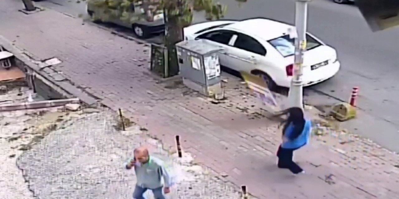 Sultangazi’de bir adımla kurtuluş kamerada: Kilolarca ağırlıktaki cam üzerine devriliyordu