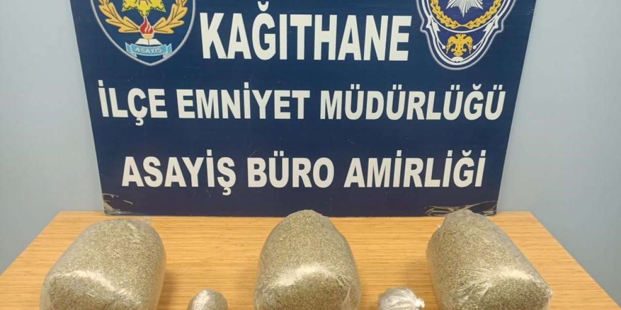 Kağıthane’de ticari takside uyuşturucu ticareti polise takıldı: 3 gözaltı