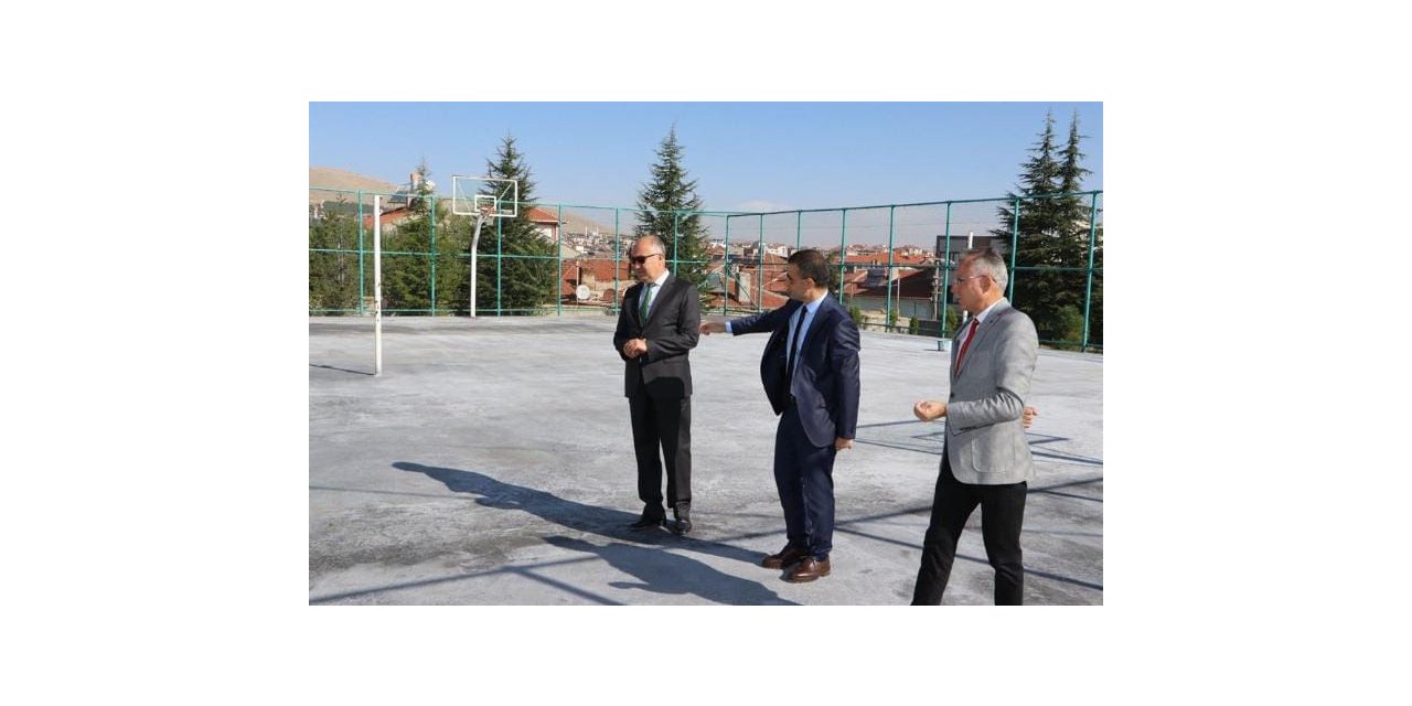 Emirdağ’ da tadilatı biten okul eğitim ve öğretime açıldı