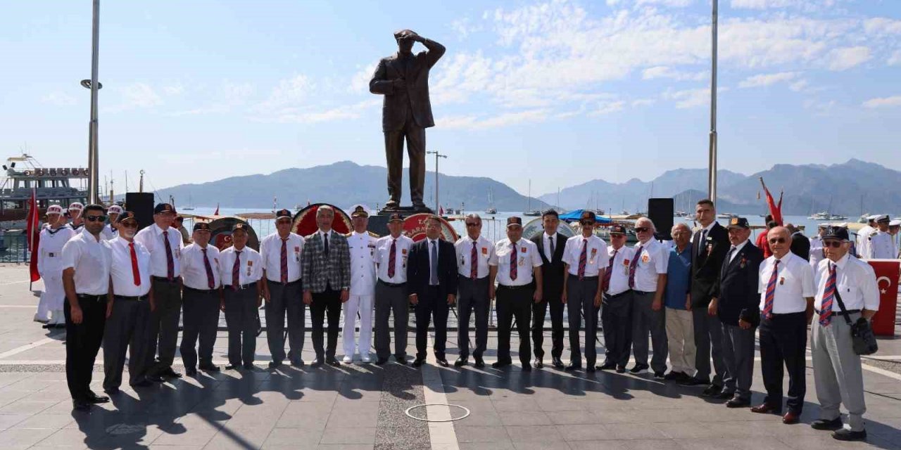 Marmaris’te Gaziler günü anma törenleri çelenk sunma merasimi ile başladı