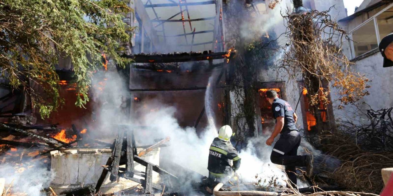 Muğla Büyükşehir İtfaiyesi 2 Bin 925 olaya müdahale etti