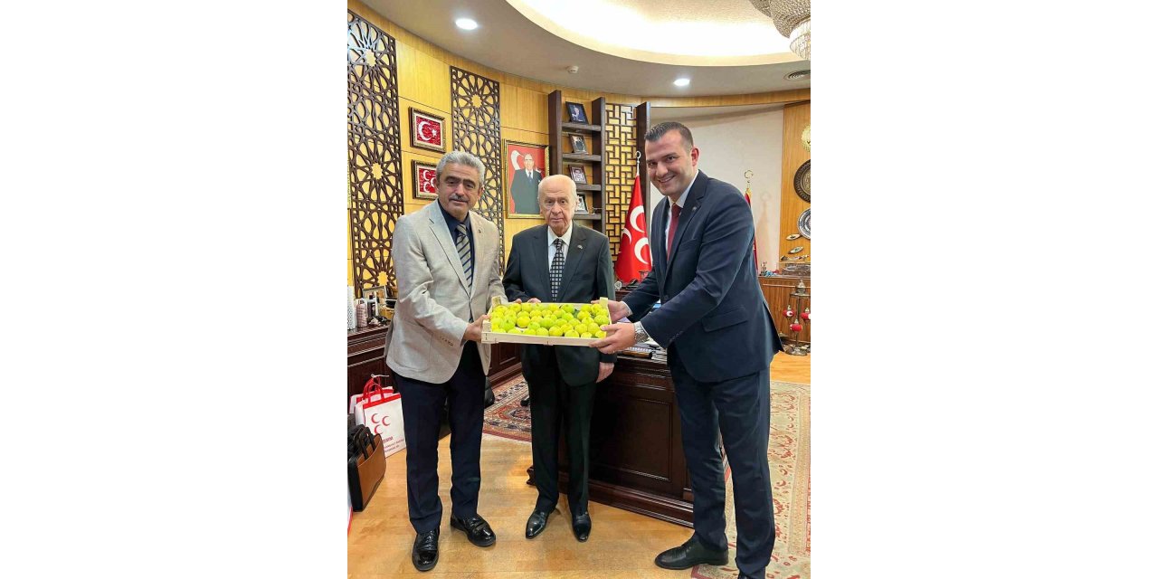 MHP Lideri Bahçeli’ye Aydın İnciri ikramı