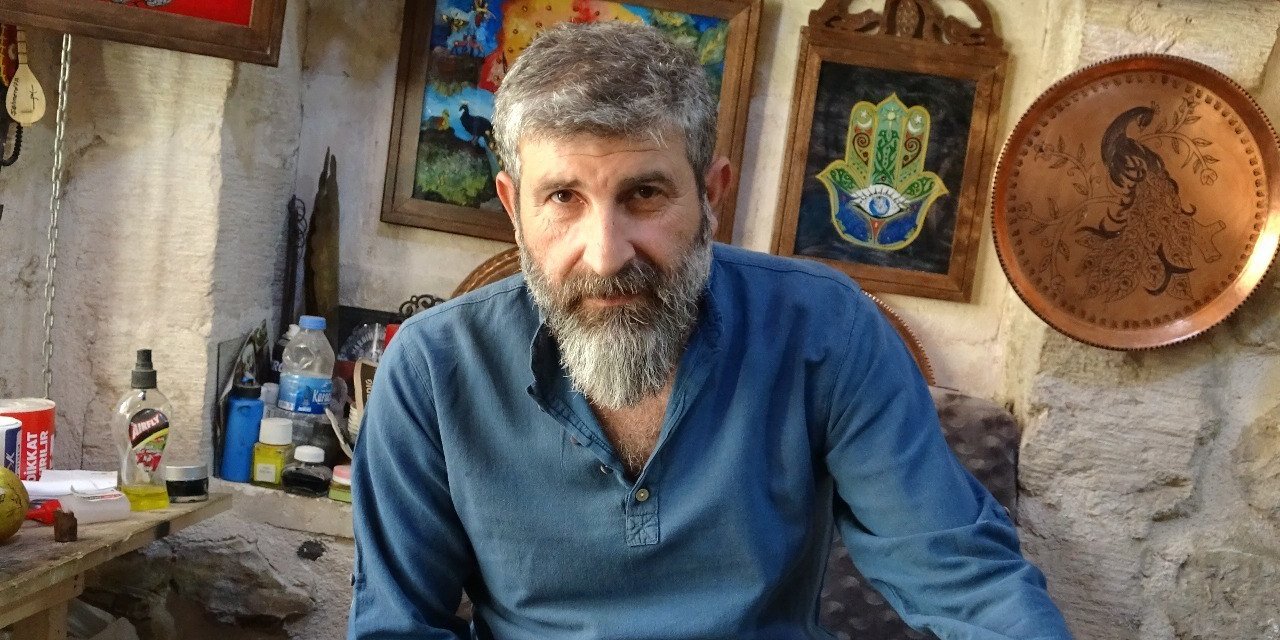 Mardinli bakır ustası 5 yaşından beri elleriyle sanat işliyor