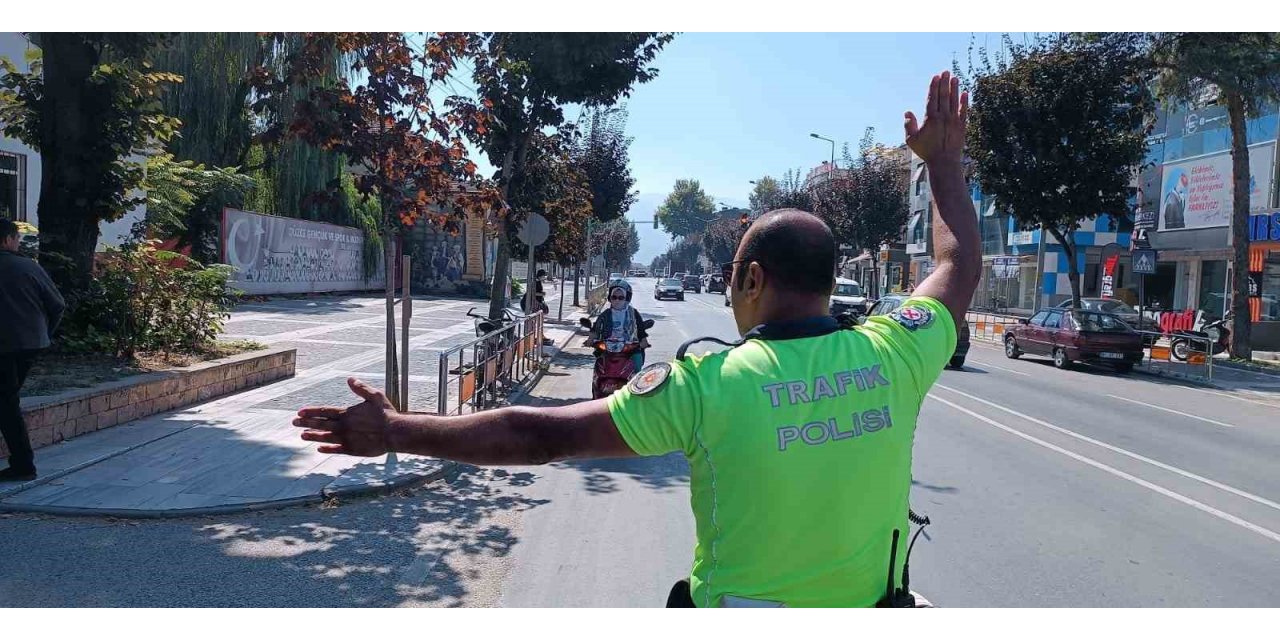 Motosiklet sürücüleri cezadan kurtulamadı