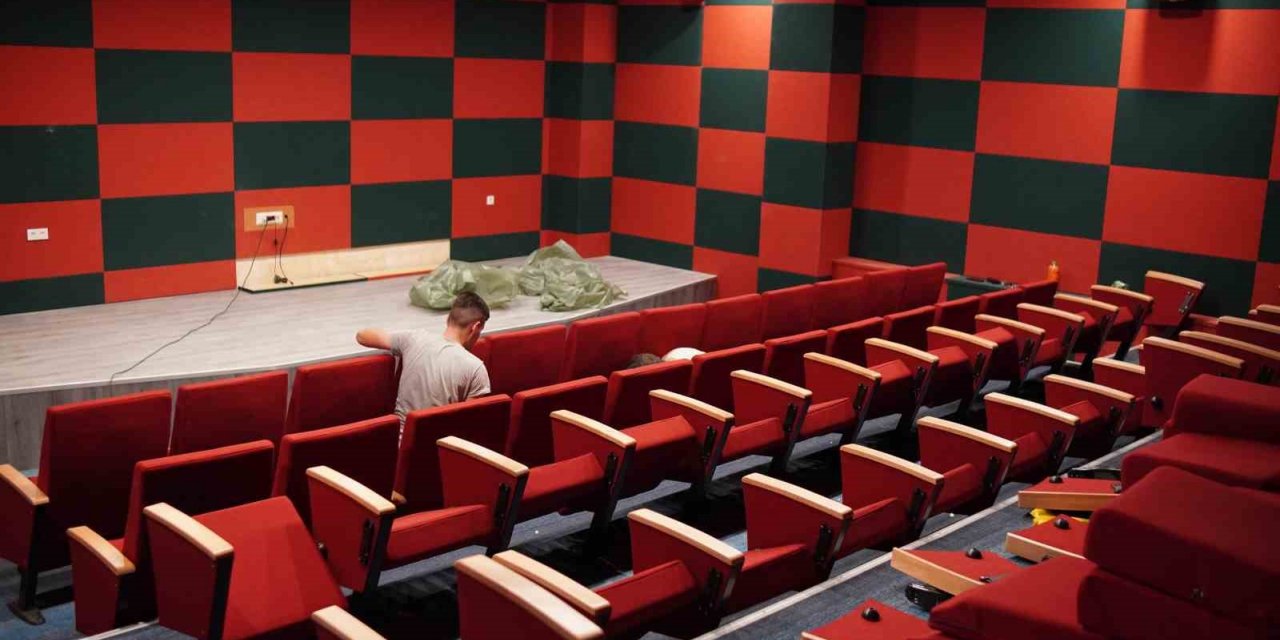 Çarşamba Halk Kütüphanesi gün sayıyor