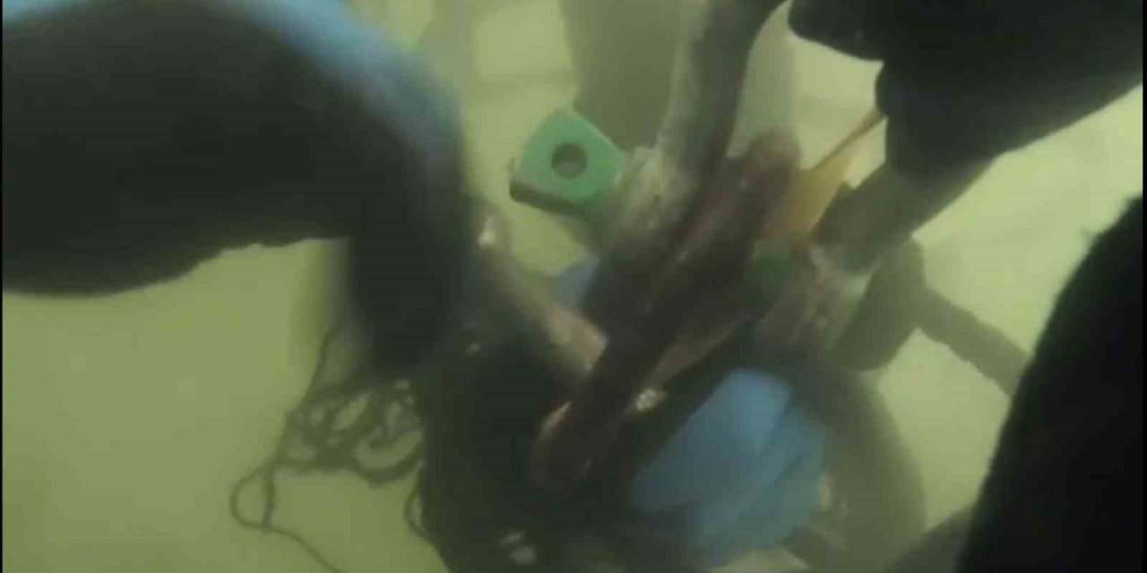 Düşen helikopterin kurtarılma anı görüntüleri paylaşıldı