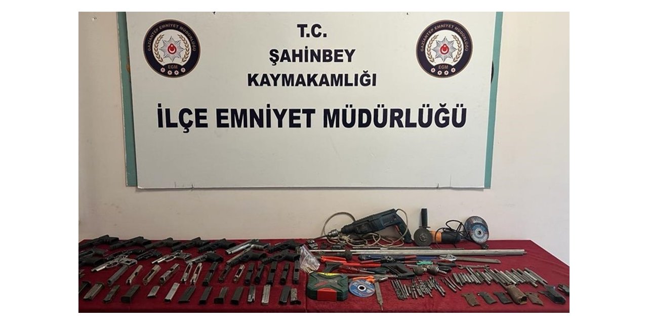 Gaziantep’te tabanca ve tabanca malzemeleri ele geçirildi: 1 gözaltı