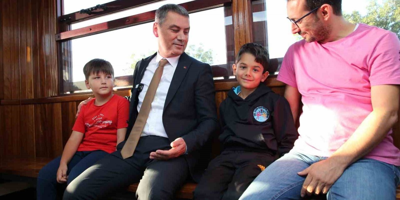 Gölbaşı Belediye Başkanı Şimşek, tramvay turuna çıktı