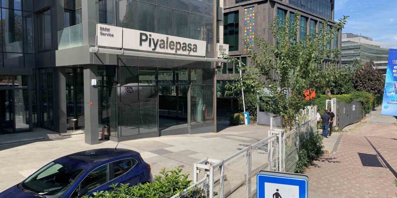 Beyoğlu’nda işadamlarının alacak verecek tartışması cinayetle bitti