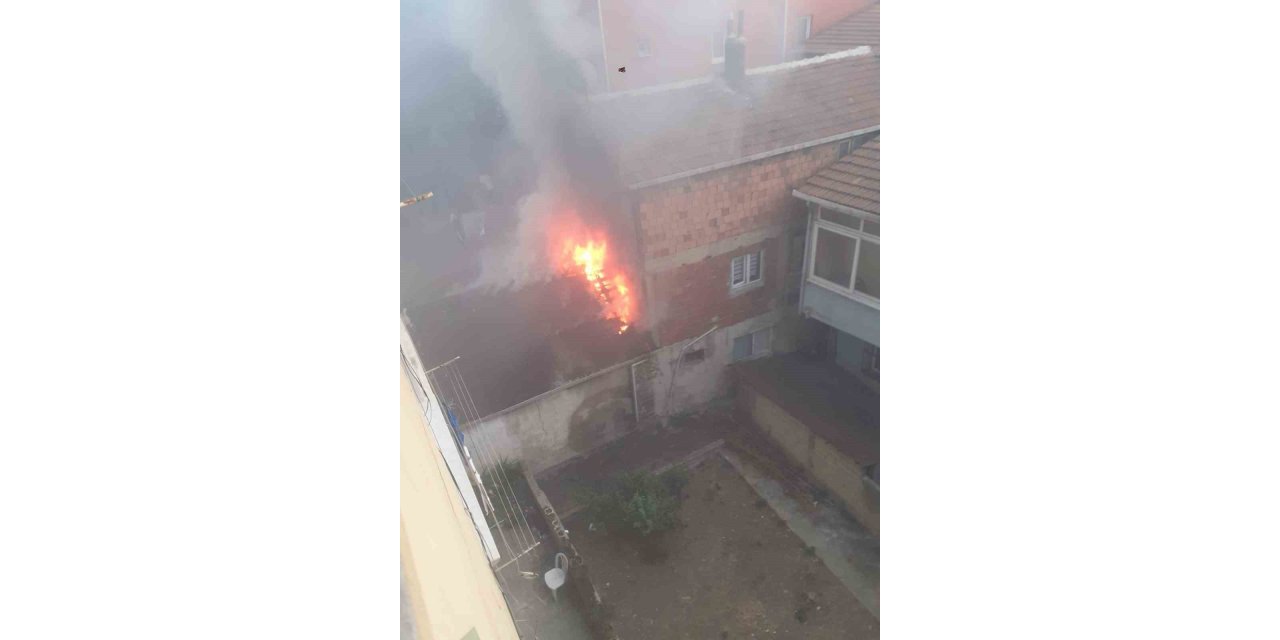 Kağıthane’de gecekondu alevlere teslim oldu