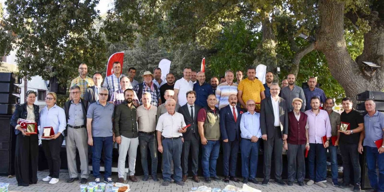 Karacabey’de tarımın enleri ödüllendirildi