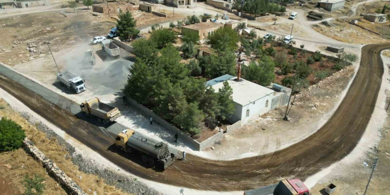 Büyükşehir Belediyesinden ilçelerde sathi asfalt çalışması