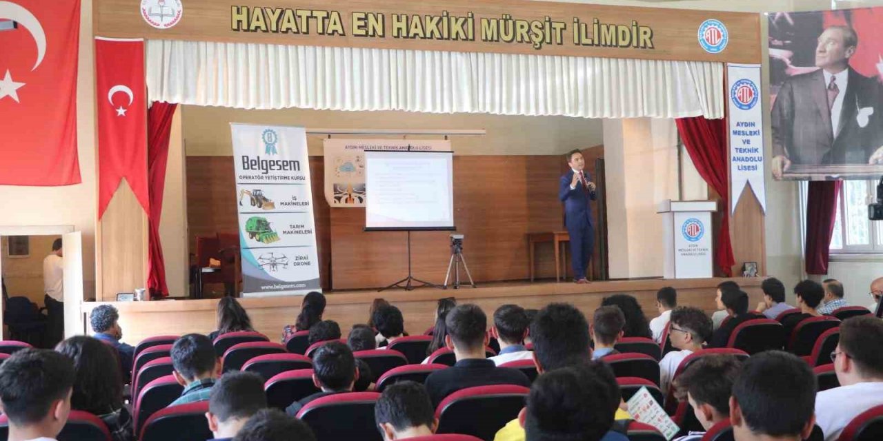 Aydın’da meslek lisesi öğrencilerine ’girişimcilik’ semineri