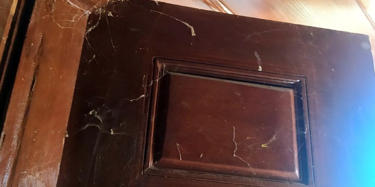 Örümcek ağları bağlamıştı...Başkan o camiye sahip çıktı