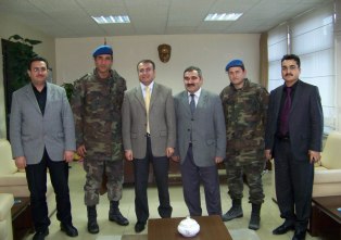 Kaymakam İnan'a ''şefkat tepe''den ziyaret