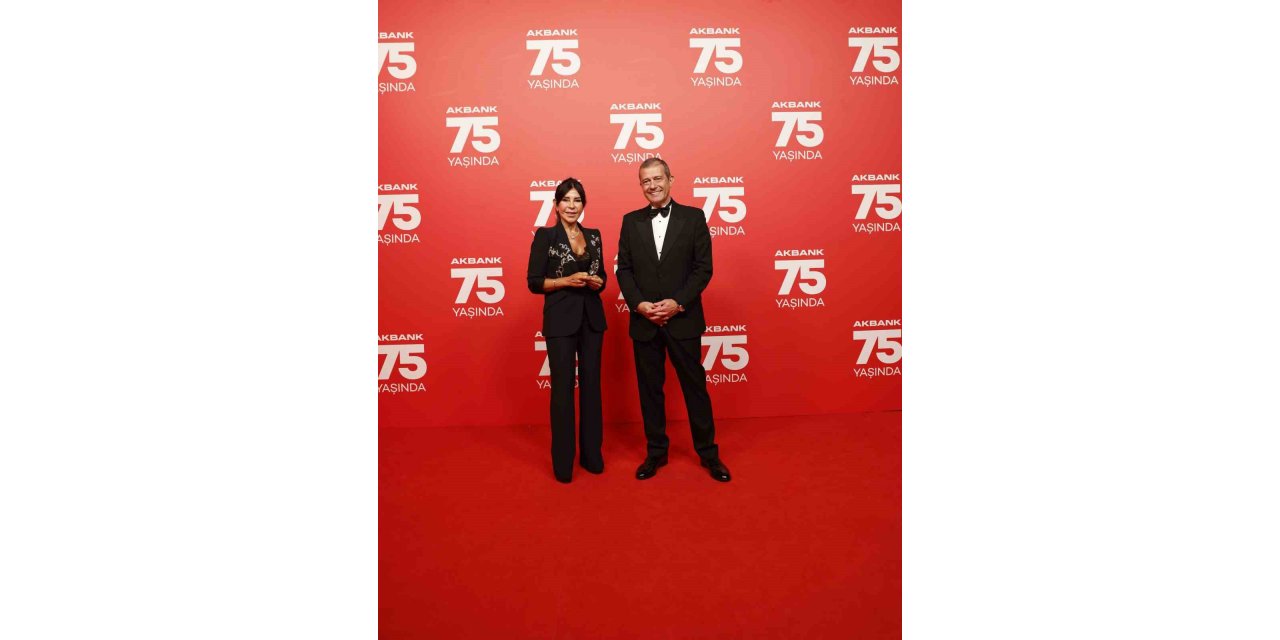 Akbank 75’inci yılını özel bir galayla kutladı