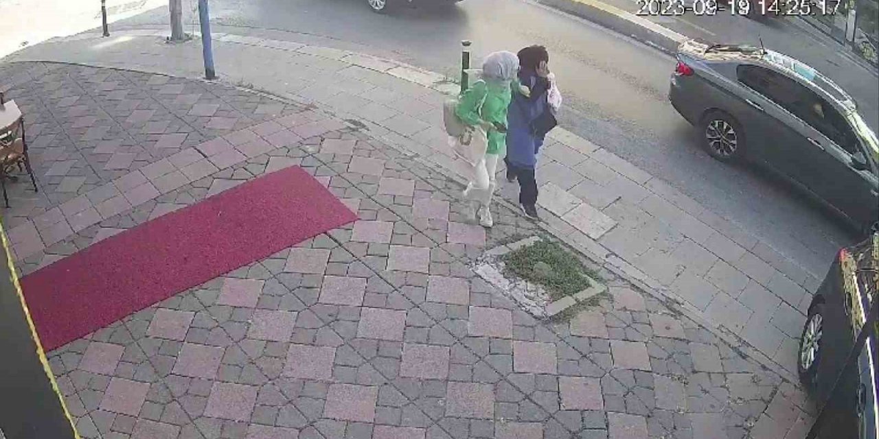 Pendik’te baklavacı dükkanına silahlı saldırı: 1 yaralı