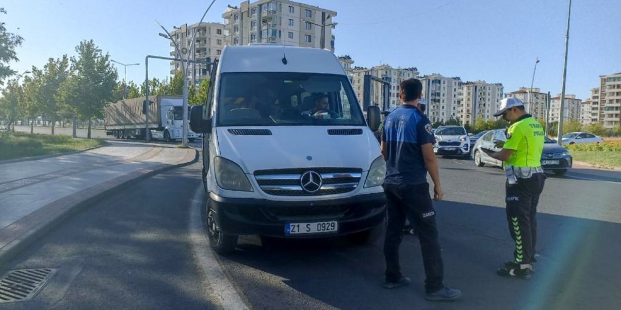 Diyarbakır’da okul servislerine yapılan denetimde 54 araca cezai işlem uygulandı