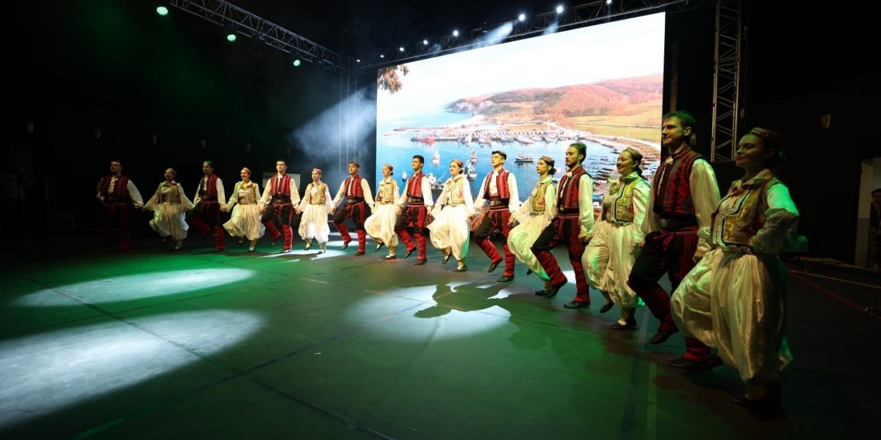 Anadolu’nun tüm renkleri Derince’de