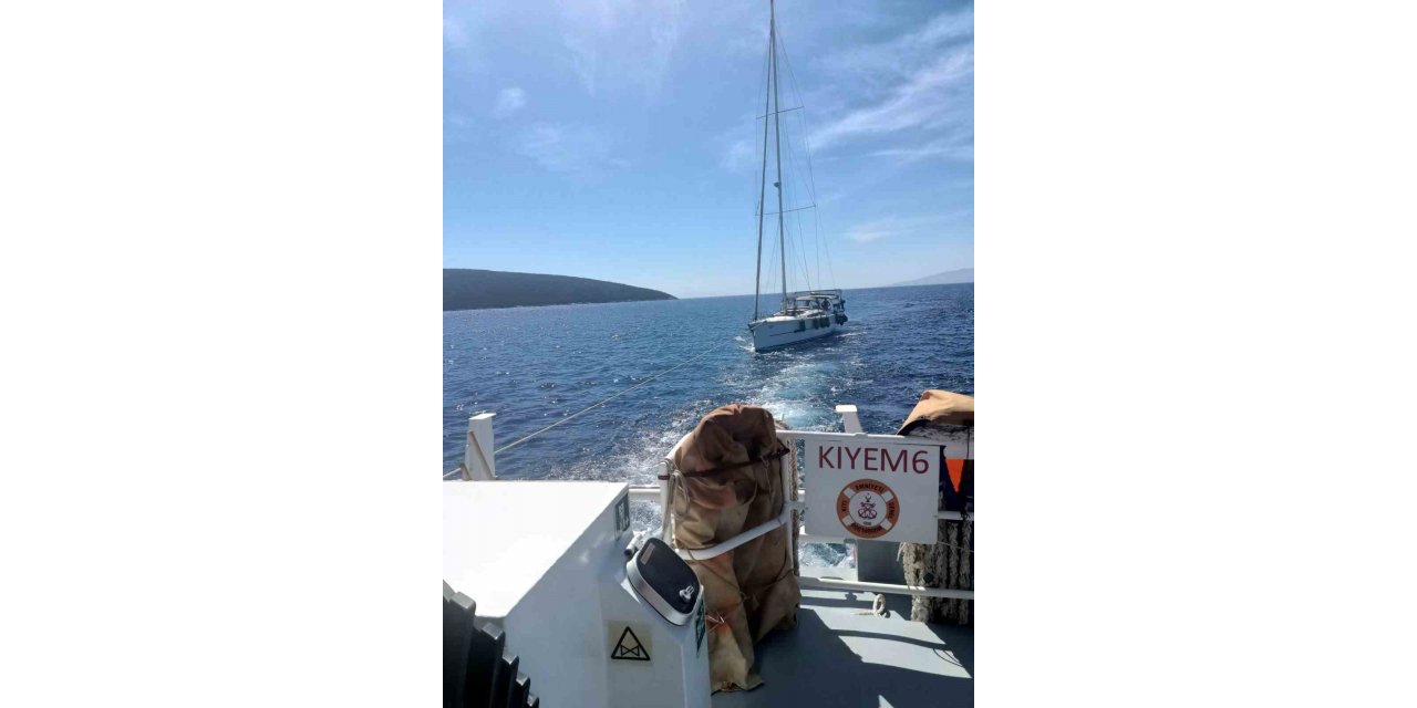 Karaada açıklarında sürüklenen tekneyi KIYEM ekipleri kurtardı