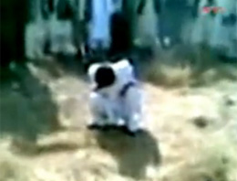 Zina yapanlar taşla öldürüldü VİDEO