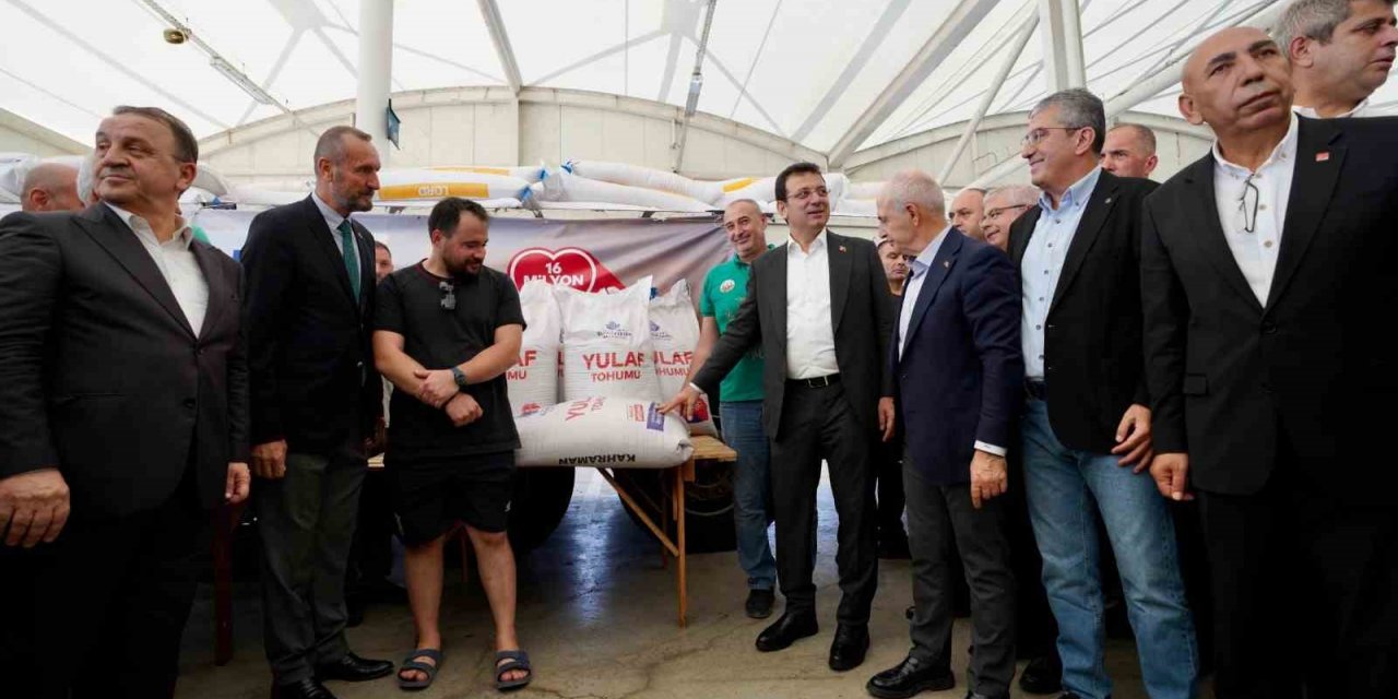 Büyükçekmeceli çiftçilere Arpa ve Yulaf Tohumu dağıtım törenine gerçekleşti