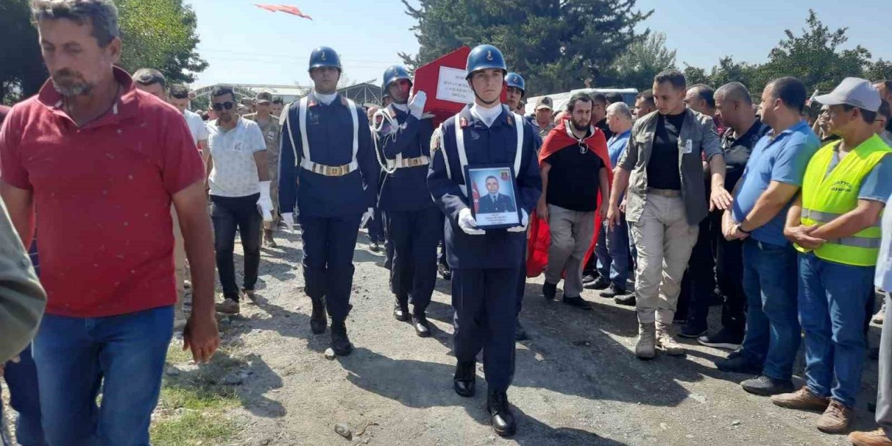 Uyuşturucu operasyonunda şehit olan Bozkurt, son yolculuğuna uğurlandı