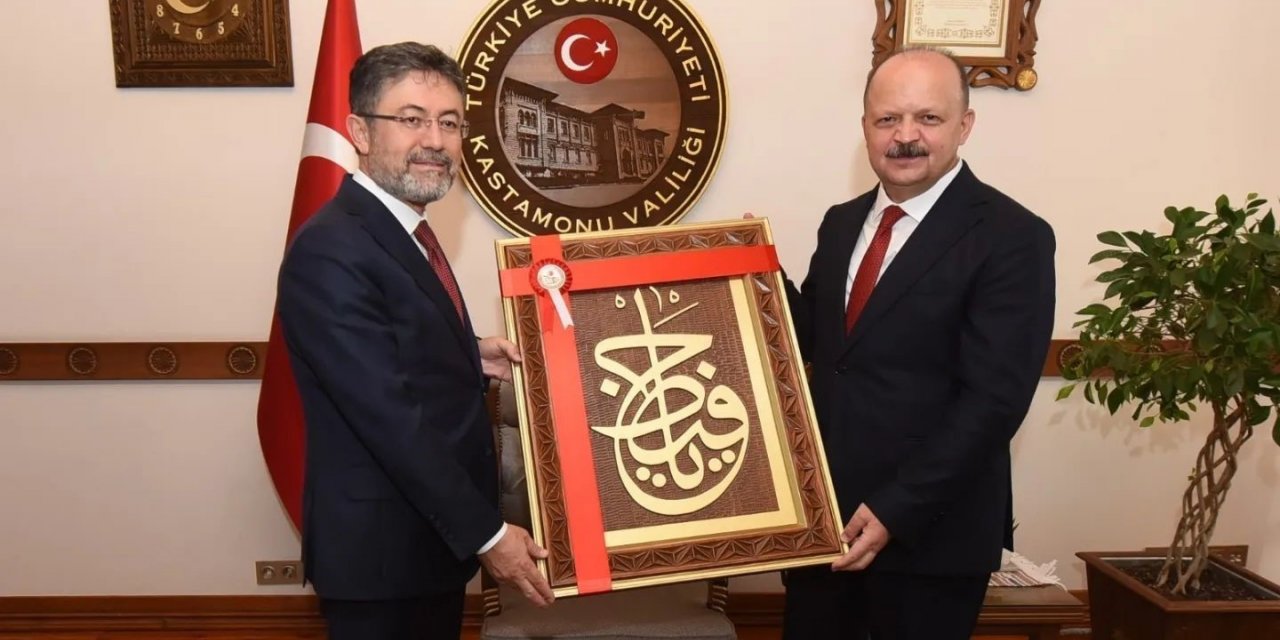 Bakan Yumaklı, Kastamonu’da ziyaretlerde bulundu