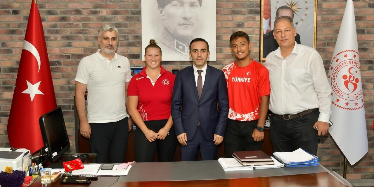 Müdür Ercan başarılı milli sporcularla görüştü