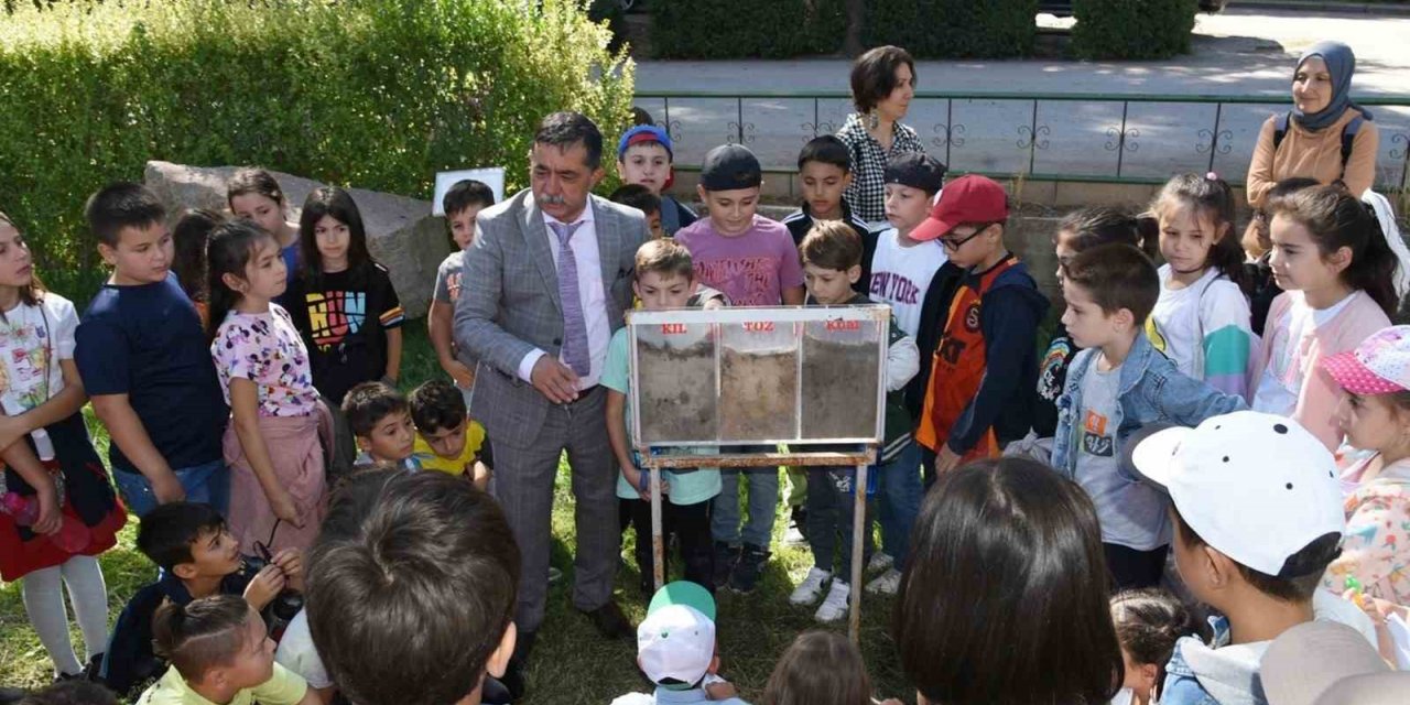 Eğitim öğretim yılı Kayaçpark’ta da başladı