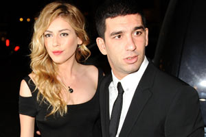 Arda, sevgilisi için koruma tuttu