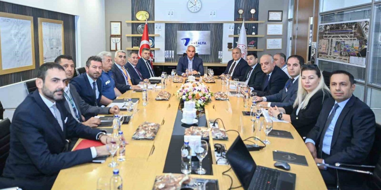 Bakan Ersoy: “Antalya’mızın güzelliklerini daha fazla kişiye ulaştırmak için çalışmalarımıza devam edeceğiz"