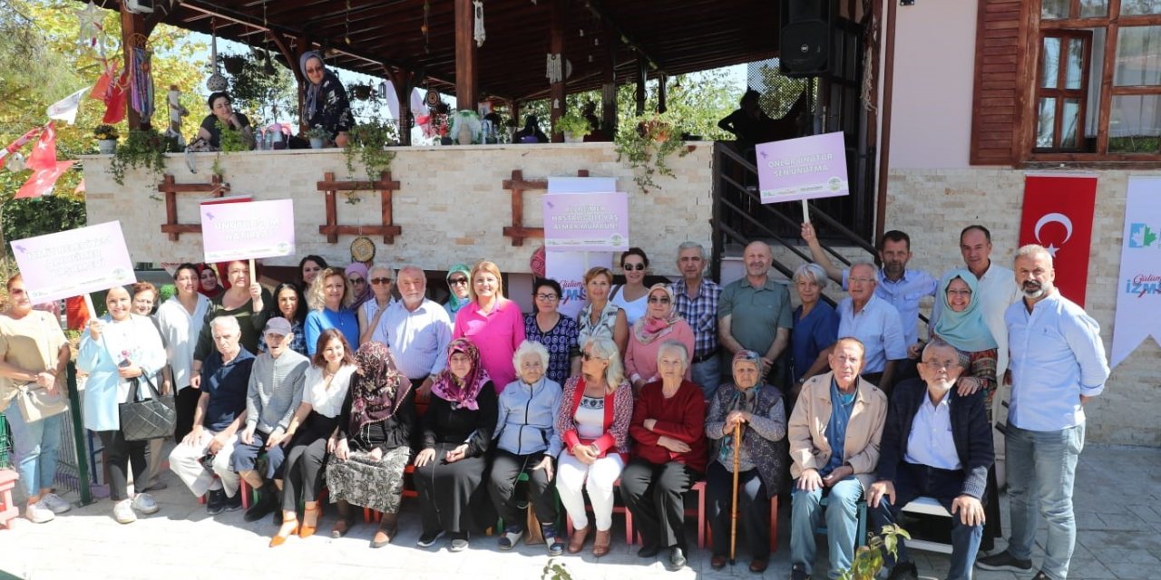 Alzheimer Yaşam Evi’nde hastalık değil, sevgi var