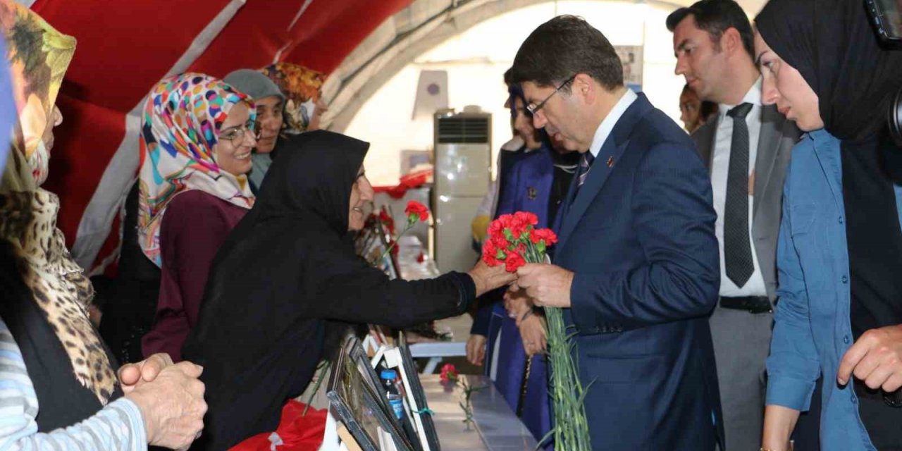 Adalet Bakanı Yılmaz Tunç: “Diyarbakır anneleri dünyaya bir mesaj veriyor”