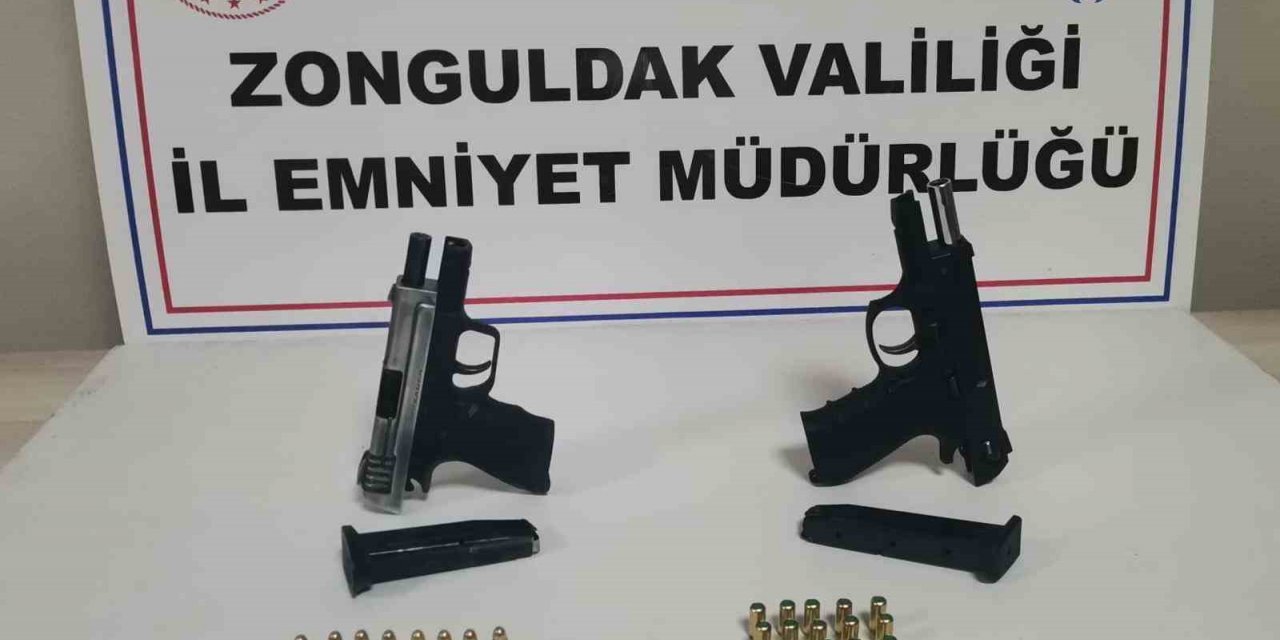 Polis ekipleri ruhsatsız tabanca ele geçirdi