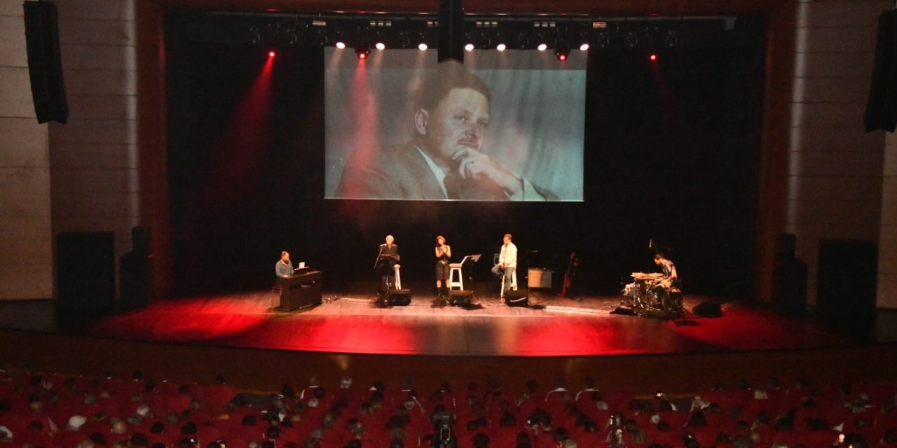 Nazım Hikmet Mersin’de, 60. ölüm yıl dönümünde caz şarkılarıyla anıldı