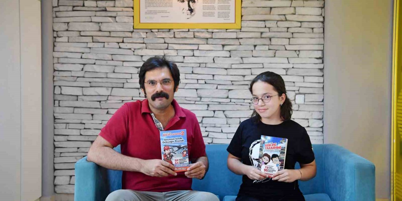 13 yaşında iki kitap yazıp belediye kütüphanesine hediye etti