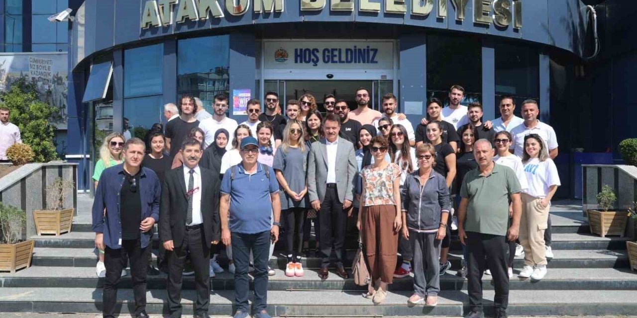 Atakum halk dansları ekibi festival yolcusu