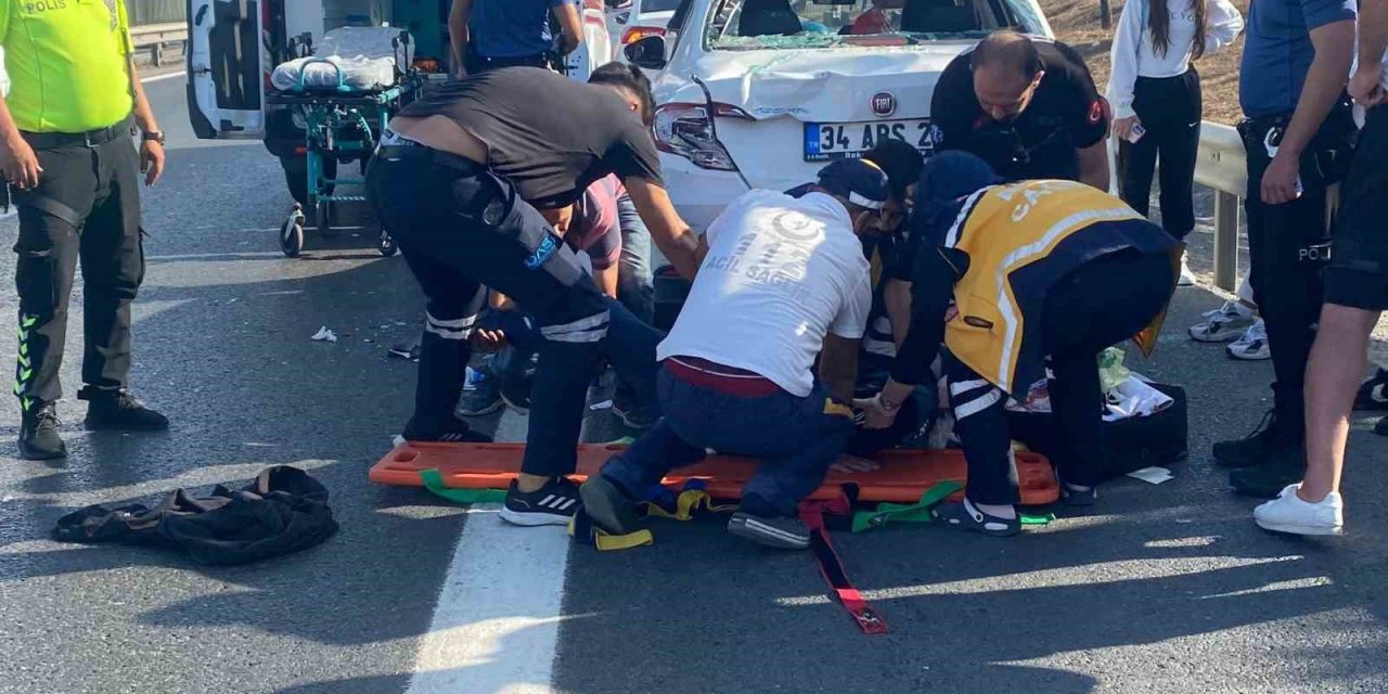 Esenler’de otomobil ile motosiklet çarpıştı: 1 yaralı