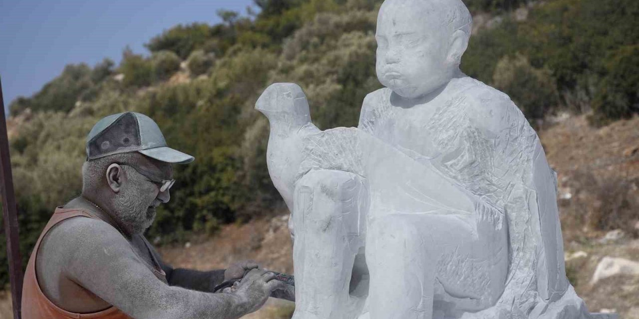 Neopolis’te mermer bloklar şekillenmeye başladı