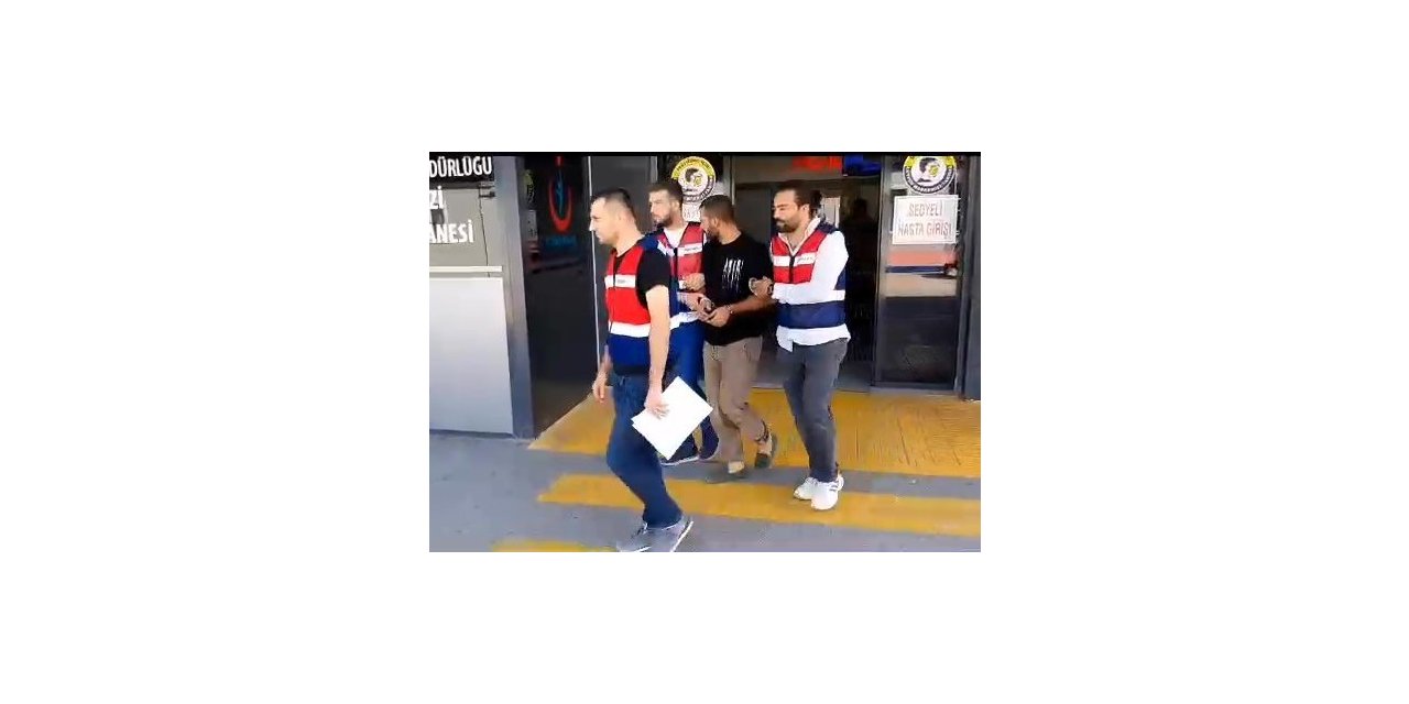 Soygun sırasında yorulup mola veren hırsız, JASAT korkusuna 2. kattan atladı