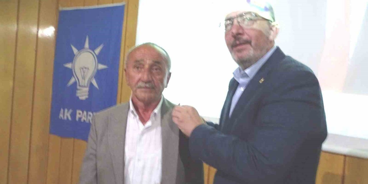 Hisarcık CHP İlçe Başkanı İsmail Kurt istifa ederek AK Parti’ye geçti